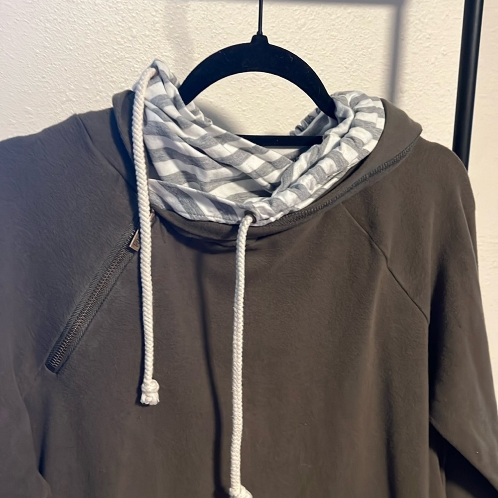 Olive green ampersand Ave large double hoodie